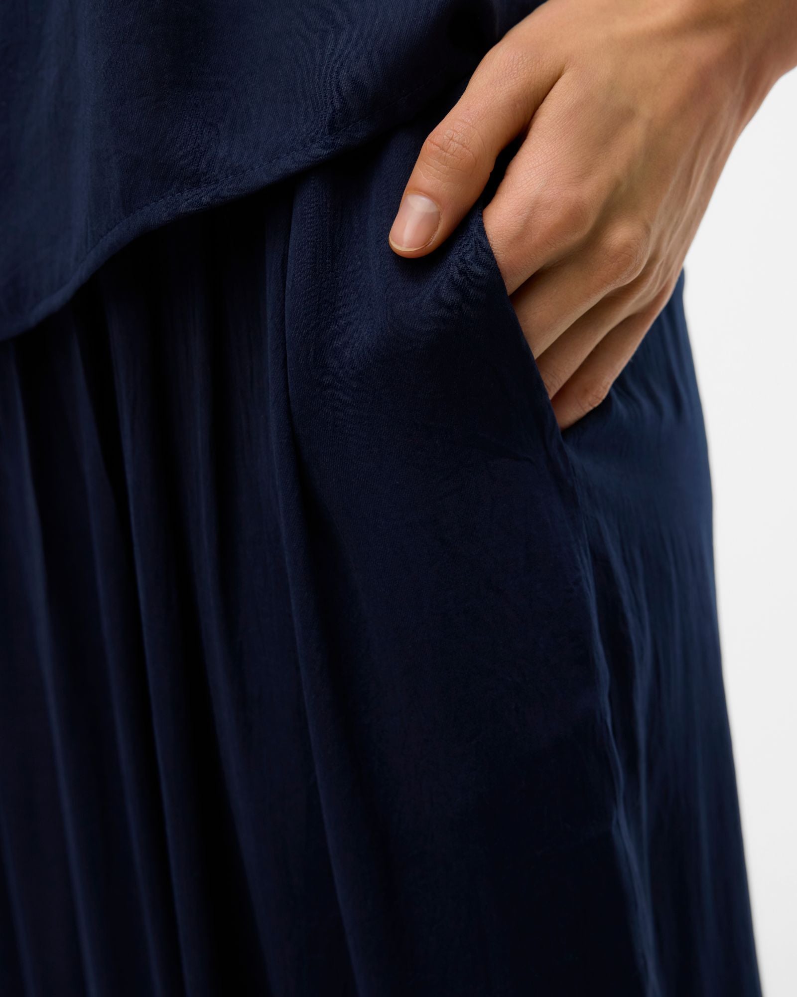 AWSHANNA WIDE LEG PANTS